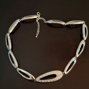 Elegant Silver Necklace with Crystal Accents